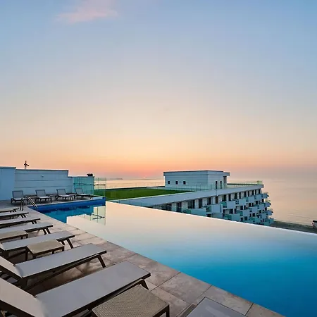 Sunset View Apartment In Infinity Beach Resort - Parking Mamaia Exterior foto